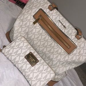 Michael Kors matching Purse & Wallet